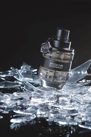 Nước hoa Spicebomb Viktor & Rolf - Photo 6 Nước hoa Spicebomb Viktor & Rolf - Photo 6