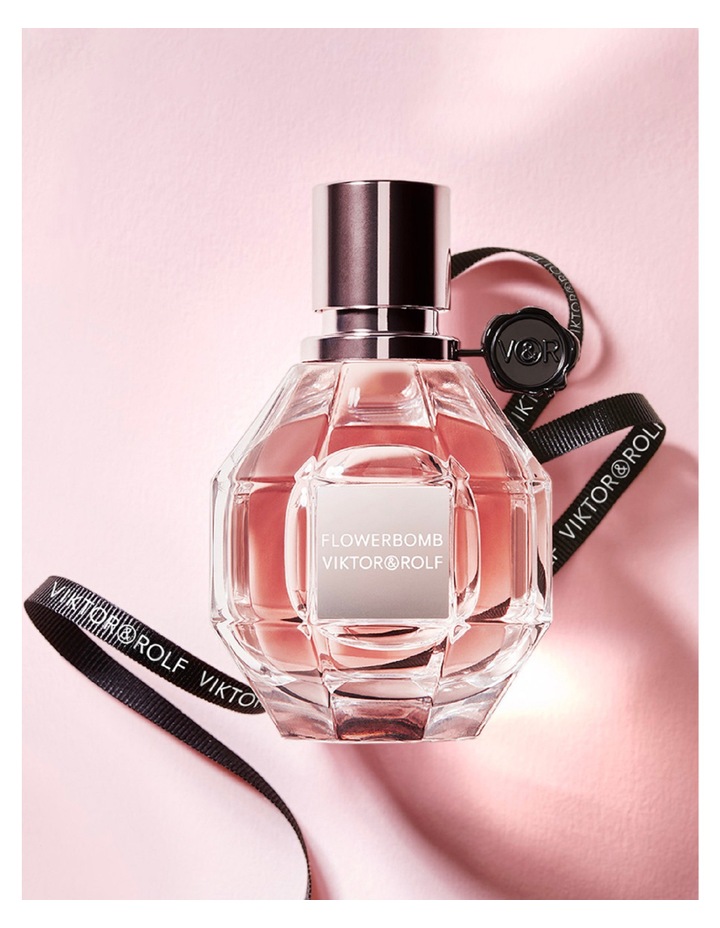 Nước hoa lớn Viktor & Rolf Flowerbomb - Photo 3 Nước Hoa Viktor & Rolf Flowerbomb - Photo 3