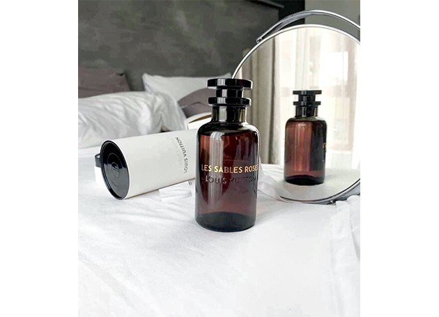 Nước hoa lớn Louis Vuitton Les Sables Roses - Photo 3 Nước Hoa Louis Vuitton Les Sables Roses - Photo 3