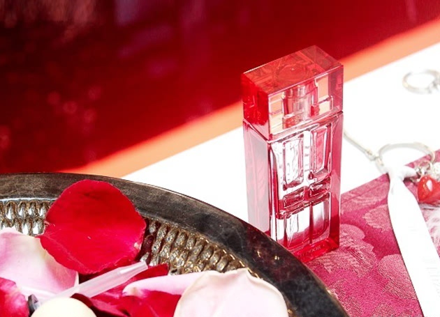 Nước hoa Red Door - Photo 5 Nước hoa Elizabeth Arden Red Door - Photo 5