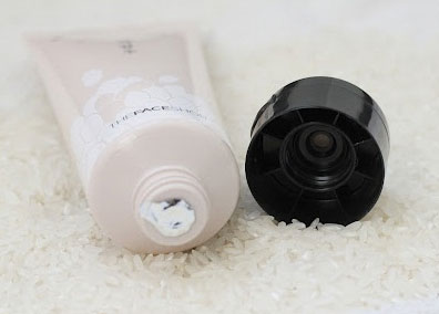 Mỹ phẩm Sữa rửa mặt gạo TheFaceShop Rice Water Bright Cleansing Foam - Photo 3 Sữa rửa mặt gạo TheFaceShop Rice Water Bright Cleansing Foam - Photo 3