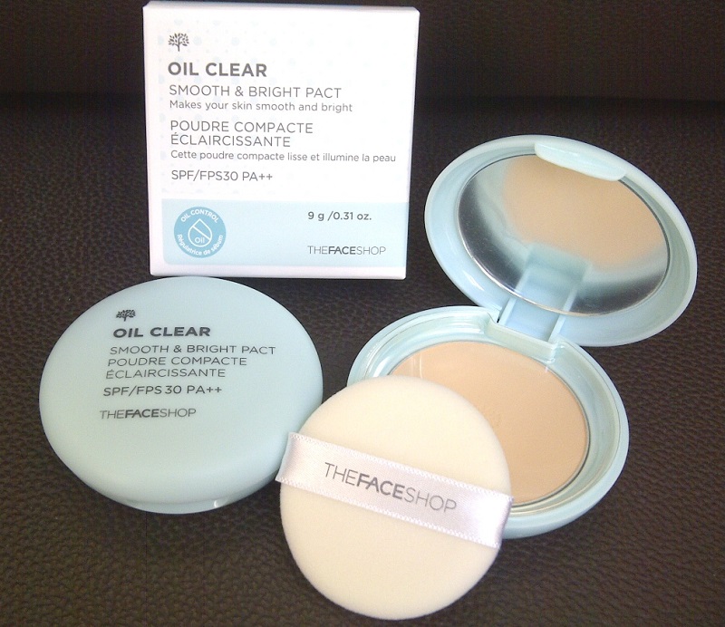 Trang điểm Phấn phủ kiềm dầu TheFaceShop Oil Clear Smooth & Bright Pact SPF30 PA++ - Photo 3 Phấn phủ kiềm dầu TheFaceShop Oil Clear Smooth & Bright Pact SPF30 PA++ - Photo 3