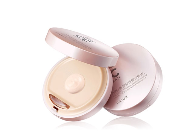 Trang điểm Kem che khuyết điểm TheFaceShop CC Cream Face It Aura Color Control Cream Kem che khuyết điểm TheFaceShop CC Cream Face It Aura Color Control Cream