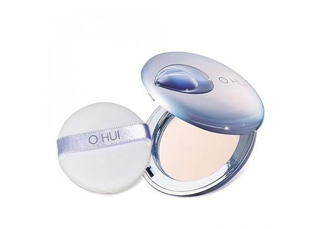 Trang điểm Phấn nền trang điểm dưỡng trắng Ohui White Extreme llluminating Pact Phấn nền trang điểm dưỡng trắng Ohui White Extreme llluminating Pact