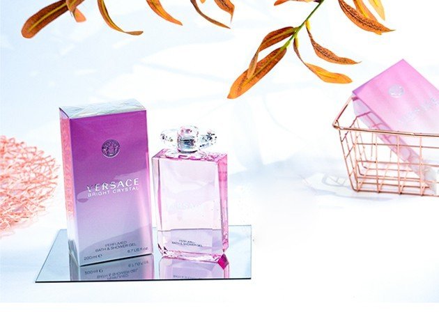 Mỹ phẩm Sữa Tắm Versace Bright Crystal Perfumed Bath & Shower Gel - Photo 3 Sữa Tắm Versace Bright Crystal Perfumed Bath & Shower Gel - Photo 3