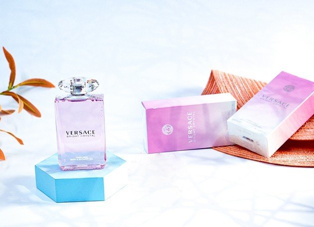 Sữa Tắm Versace Bright Crystal Perfumed Bath & Shower Gel - Photo 5