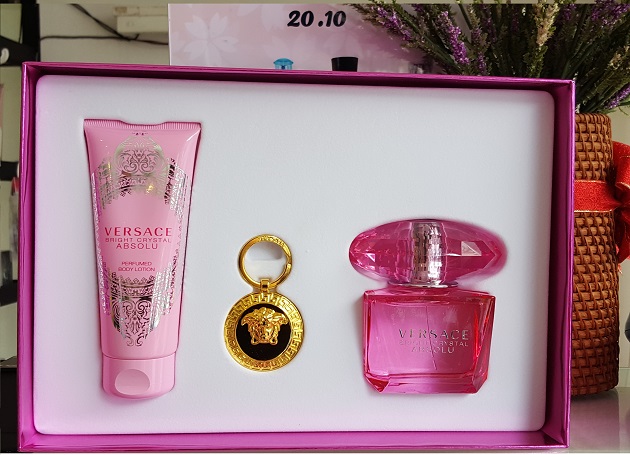 Nước hoa Gift Set Versace Bright Crystal Absolu - Photo 3 Nước hoa Gift Set Versace Bright Crystal Absolu - Photo 3