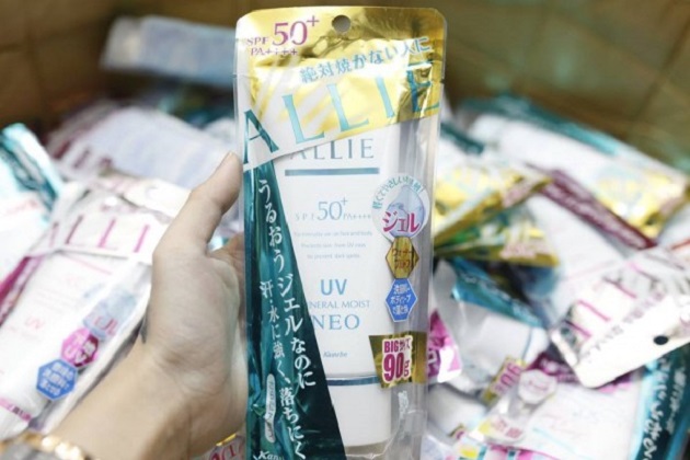 Mỹ phẩm Kem chống nắng Kanebo Allie UV Mineral Moist NEO SPF50+ PA++++ Mỹ phẩm Kem chống nắng Kanebo Allie UV Mineral Moist NEO SPF50+ PA++++