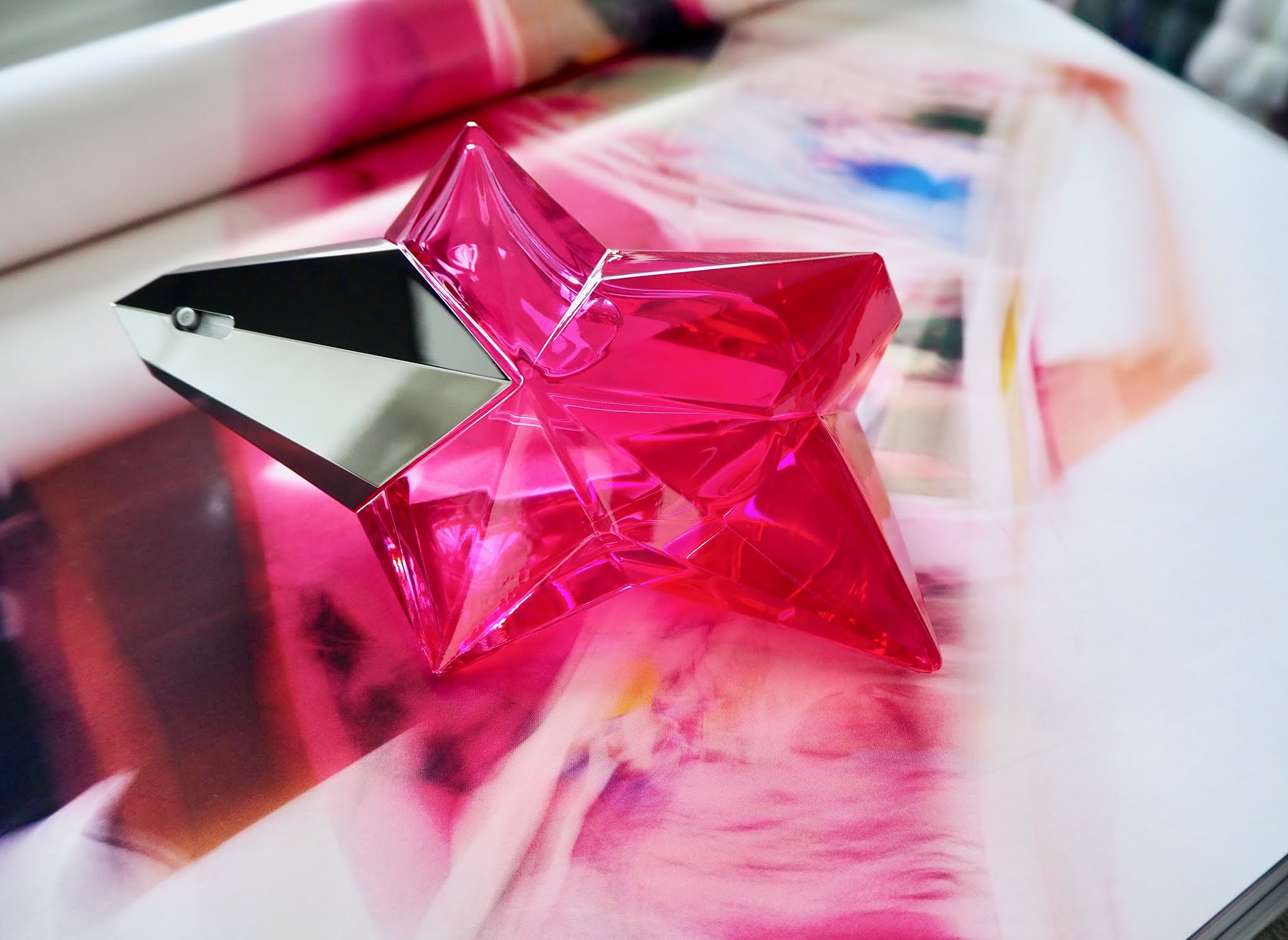 Nước hoa lớn Thierry Mugler Angel Nova - Photo 4 Thierry Mugler Angel Nova - Photo 4