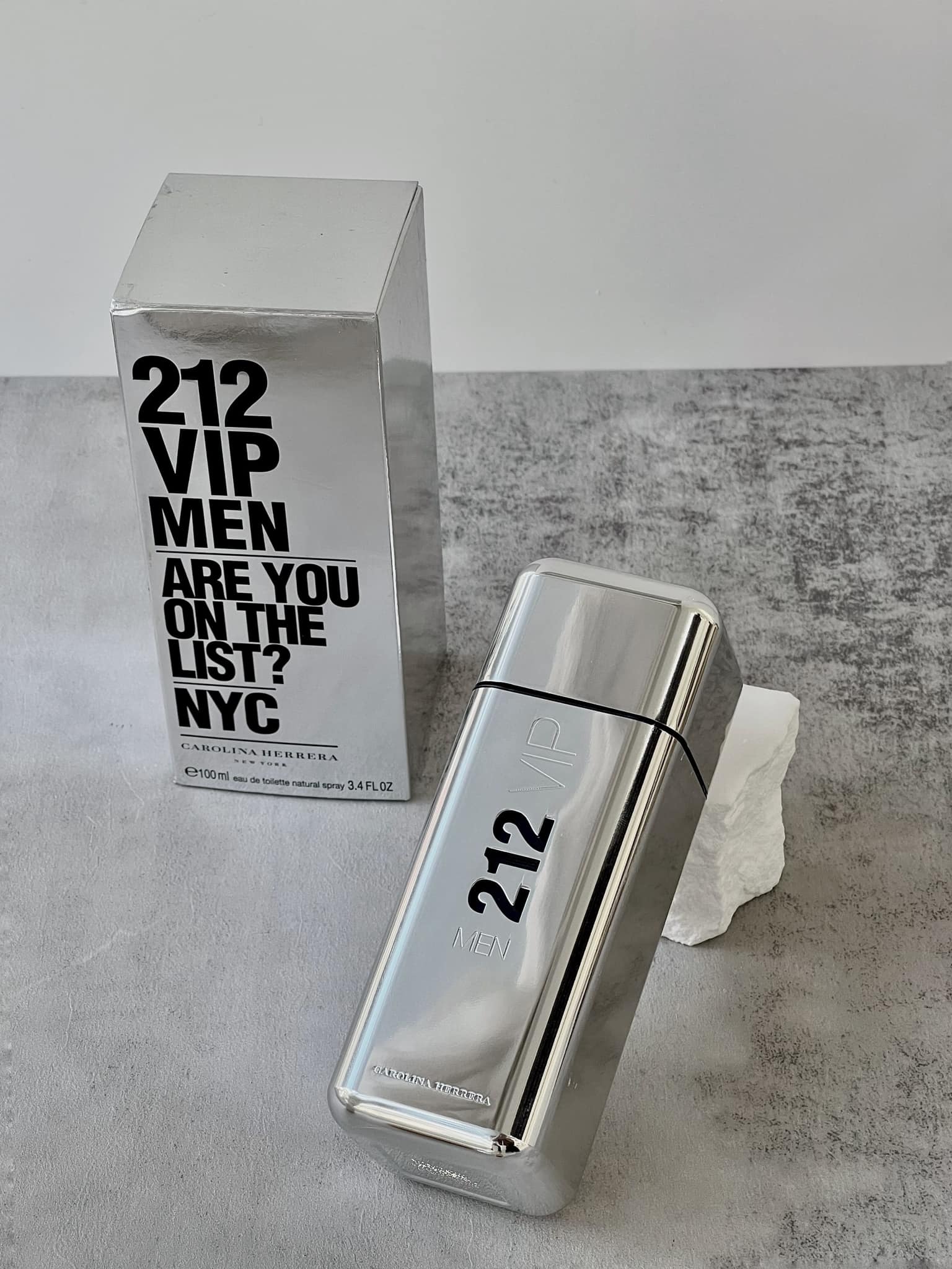 Nước hoa Carolina Herrera 212 VIP Men