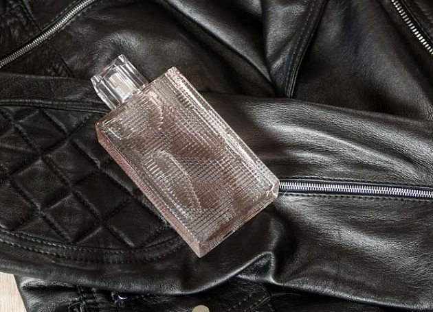 Nước hoa Brit Rhythm Floral for Her - Photo 3 Nước hoa Burberry Brit Rhythm Floral for Her - Photo 3