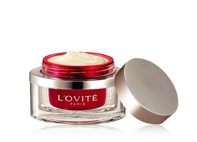 Mỹ phẩm Kem Chăm Sóc Vùng Da Cổ Lovite Advanced Neckline Solution Kem Chăm Sóc Vùng Da Cổ Lovite Advanced Neckline Solution