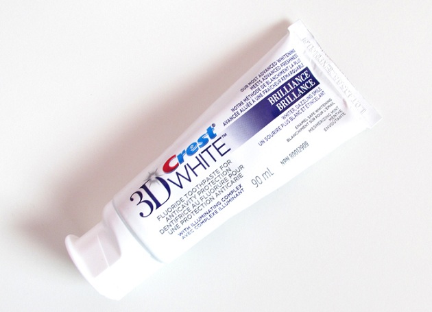 Mỹ phẩm Kem Đánh Răng Làm Trắng Crest 3D White Brilliance Mỹ phẩm Kem Đánh Răng Làm Trắng Crest 3D White Brilliance