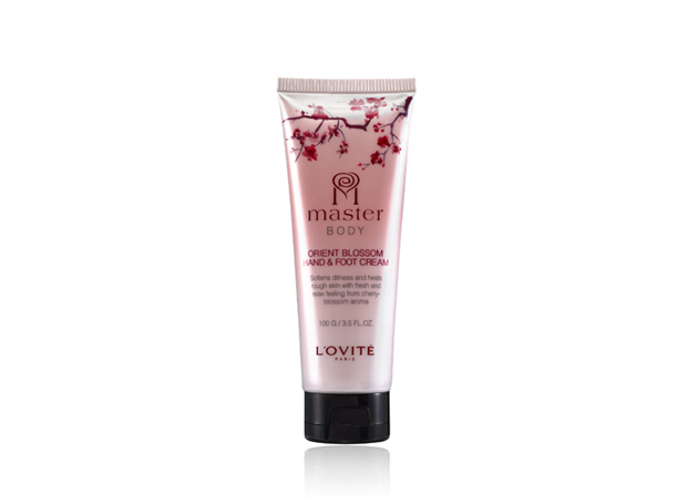 Mỹ phẩm Kem dưỡng ẩm tay và chân Lovite Hand & Foot Cream Kem dưỡng ẩm tay và chân Lovite Hand & Foot Cream
