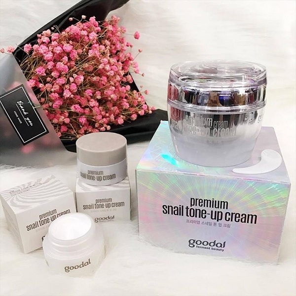 Mỹ phẩm Kem Dưỡng Da Cao Cấp Ốc Sên Goodal Premium Snail Tone Up Cream Mỹ phẩm Kem Dưỡng Da Cao Cấp Ốc Sên Goodal Premium Snail Tone Up Cream