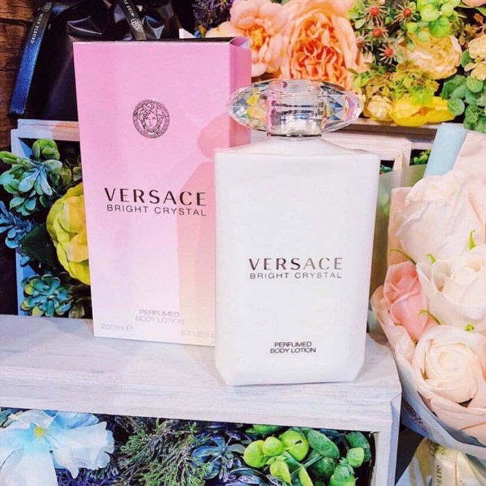 Mỹ phẩm Sữa Dưỡng Thể Versace Bright Crystal - Photo 5 Sữa Dưỡng Thể Versace Bright Crystal - Photo 5